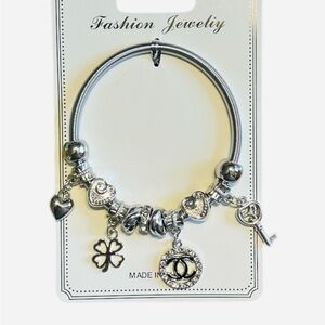 Fashion Jewelry Silver Charm Bracelet with Heart and Key